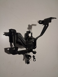 фото thumb №1, Toyota chr 2016-2019 кронштейн кронштейн насоса abs