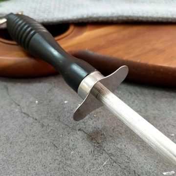 ДЛИННЫЕ НОЖНИЦЫ, ТОЧИЛКА НОЖЕЙ, ТРАДИЦИОННЫЙ КОЛЕСО, ТОЧИЛЬНЫЙ СТЕРЖень