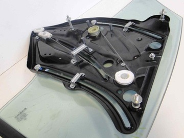 фото thumb №12, Mercedes e 207 купе скло задня ліва w207 2010