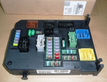 фото thumb №1, Коробка запобіжників citroen c4 picasso 13