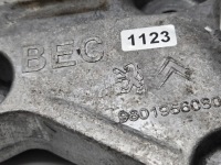 Proace city berlingo rifter кронштейн кронштейн коробки 9801956080 Ціна, фото thumb