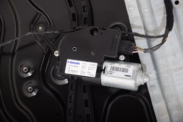 фото thumb №8, Bmw g12 g12 lci люк крыша сдвижной стеклянный canberrabeige