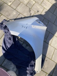 фото thumb №1, Крила лівий перед w169