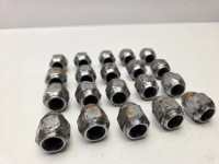 фото thumb №7, Subaru outback v 14-19 гайка диски