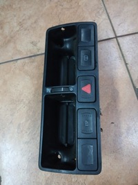 фото thumb №1, Golf iv hb решётка обдув средняя