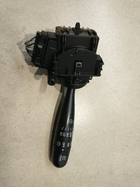 фото thumb №1, Перемикач двірник yaris 1.0 173647