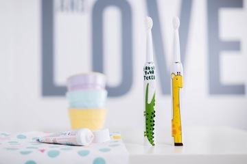 Детская звуковая зубная щетка InnoGIO GIRAFFE