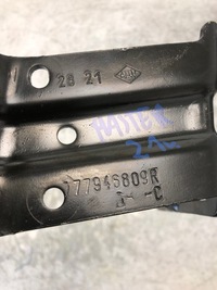 фото thumb №5, Напрямна двері розсувних master iii 777946809r