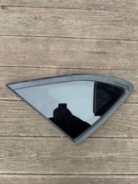 фото thumb №1, Стекло кузовная треугольник hyundai tucson iii задняя левый тонированная oryg