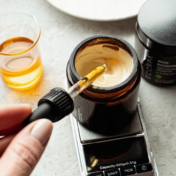 НАТУРАЛЬНОЕ СЛИВОВОЕ МАСЛО ИЗ СЕМЯН СЛИВЫ ДЛЯ СУХОЙ КОЖИ ВОЛОС 50 МЛ ECOSPA