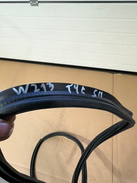 фото thumb №7, Прокладка кришки багажника, задня, кришки багажника mercedes w213 sm sedan