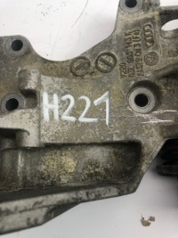 Vw seat skoda кронштейн генератора 03l003143k Зі Шроту, фото thumb