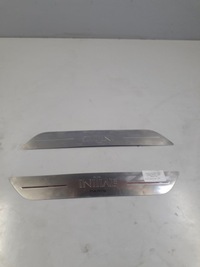 фото thumb №1, Renault clo iv накладки поріг initiale paris 768535779r