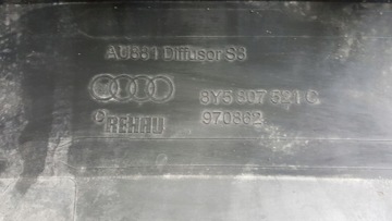 Вставка заднего бампера AUDI A3 S3 седан 8Y5807521C