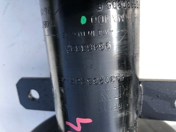 фото thumb №3, Renault trafic iii vivaro 2.0 dci ліва поворотна опора амортизатор ступиця перед