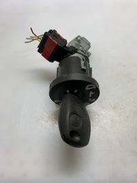 фото thumb №1, Замок запалювання з ключ renualt 21673884-7