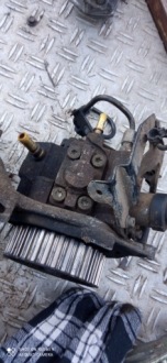 фото thumb №1, Насос впрыскная 1,6 hdi berlingo