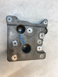 фото thumb №1, Renault kadjar кронштейн основание аккумулятор