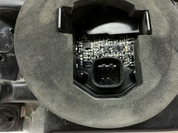 фото thumb №9, Tesla s лампа задняя правая зад 6005921-00-f