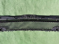 фото thumb №16, Решітка середня бампера перед передньої mercedes gla w156 a1568854322