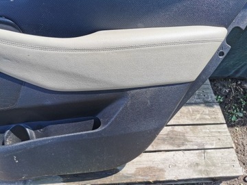 фото thumb №5, Kia carens iv боковина оббивка двері права правий зад шкіра beż