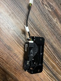 фото thumb №1, Bmw 5 f11 замок доводчик 912935