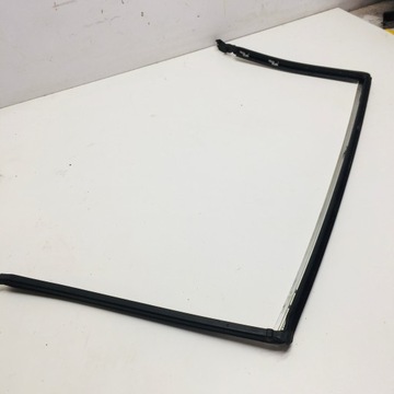 фото thumb №3, Планка хром двері ліві задні прокладка peugeot 3008