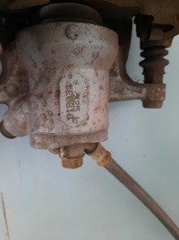 фото thumb №1, Супорт гальмівний t lexus is300h 2017r.