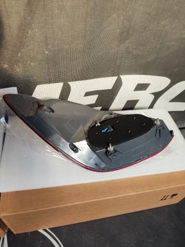 фото thumb №10, Mercedes c -клас w205 2014 лампа задня ліва ,права led нова