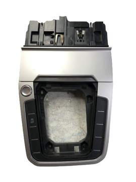 фото thumb №1, Рамка тунелю бардачок passat b8 5g0980611