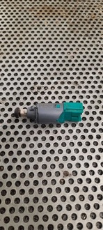 фото thumb №1, Датчик положение педаль сцепления 253250007r renault master