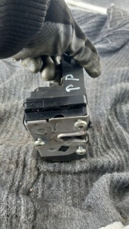 фото thumb №1, Замок правый перед opel zafira b 06r kombi