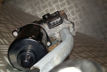 фото thumb №10, Bmw e60 e61 e63 двигунчик механізм двірник скла перед 7131164 європа