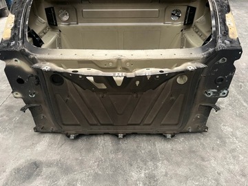 фото thumb №9, Porsche 991 2s 2c ванна четверть перед стена