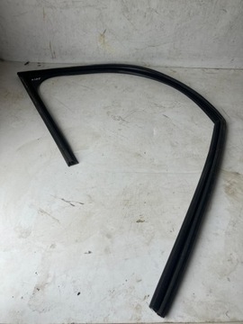 фото thumb №1, Рамка прокладка двері правий перед citroen c4 picasso ii 9676851180