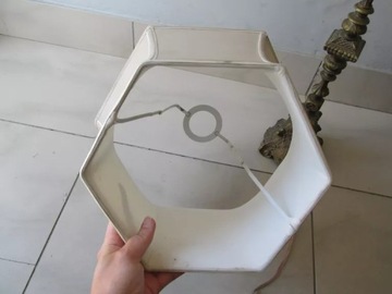 LAMPA Z ABAŻUREM 72CM
