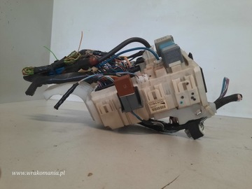 фото thumb №5, Toyota yaris ii 2 коробка предохранителей 82730-52700 1kr-fe