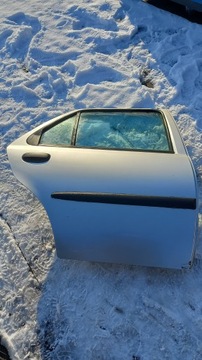 фото thumb №1, Двері праві зад ford fiesta 97r hb