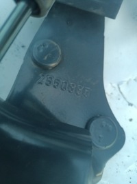 фото thumb №2, Петля решітка радіатора нижній scania r s 2650885