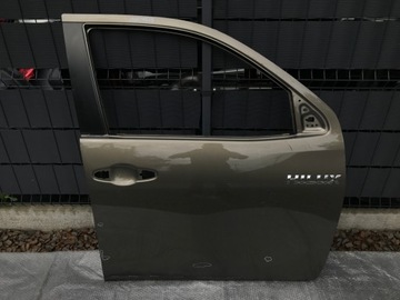 фото thumb №1, Toyota hillux правые дверь перед передние 16-19