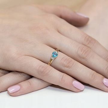 Topaz 0,70 Ct + Diamond Cring Cring