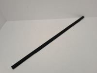 фото thumb №1, Молдинг уплотнитель правый перед mercedes gle w167 a1677200801