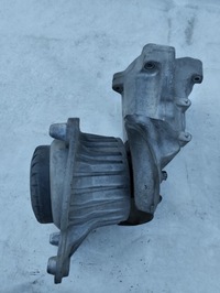 фото thumb №1, Mercedes w205 кронштейн подушка двигателя