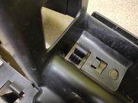 фото thumb №6, Citroen c5 iii направляющая бампера задняя 9681049580