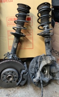 фото thumb №1, Vw golf vii 2.0tdi поворотний кулак перед lift права