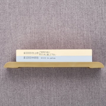 Водяной камень Suehiro 1000/3000 для заточки ножей.