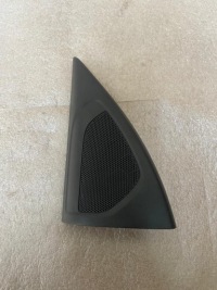 фото thumb №1, Защита динамика треугольник левый s60 2013-2018 2.0 d3