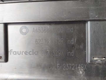 фото thumb №8, Smart 453 eq 20- решётка бампера средняя