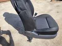 фото thumb №6, Vw golf iv 3d сидіння праві пасажира