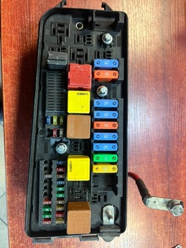 фото thumb №1, Коробка предохранителей opel оригинальный номер 13144711